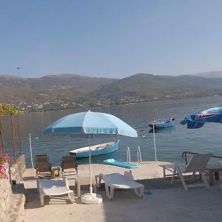 Beachfront Apartments Grunche Охрид Екстериор снимка