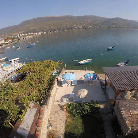 Beachfront Apartments Grunche Охрид Екстериор снимка
