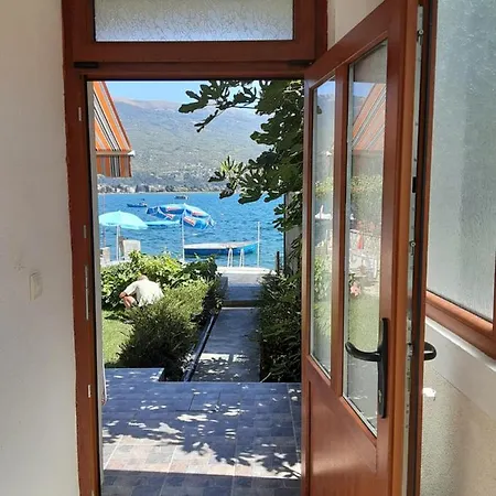 Beachfront Apartments Grunche Охрид Екстериор снимка