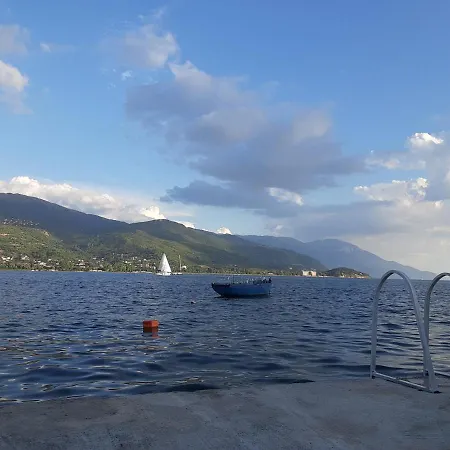 Beachfront Apartments Grunche Охрид Екстериор снимка