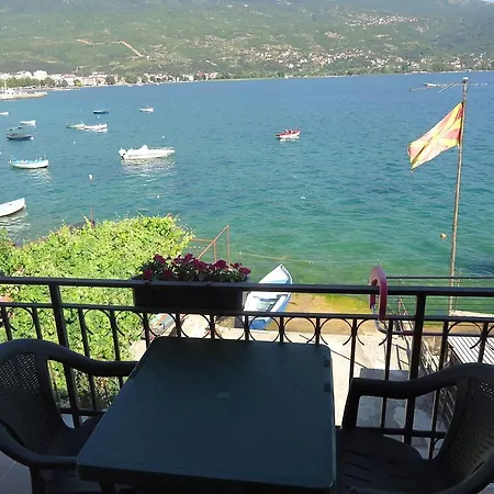Beachfront Apartments Grunche Охрид Екстериор снимка