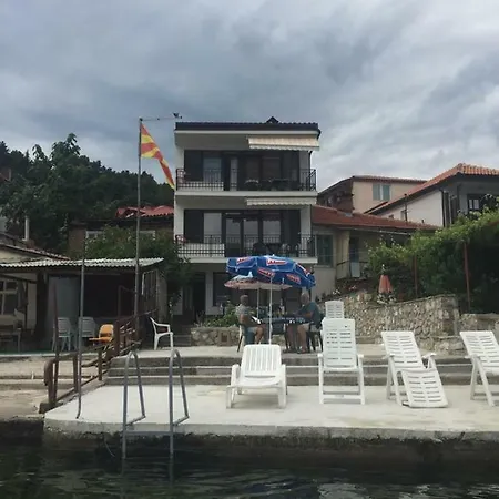 Beachfront Apartments Grunche Охрид Екстериор снимка